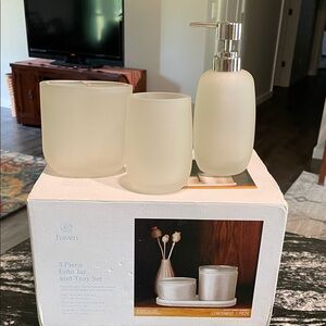 Haven Frosted White 3-Piece Bath Accessory